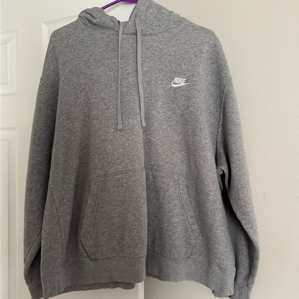 Nike Men's Gray Pullover Hoodie